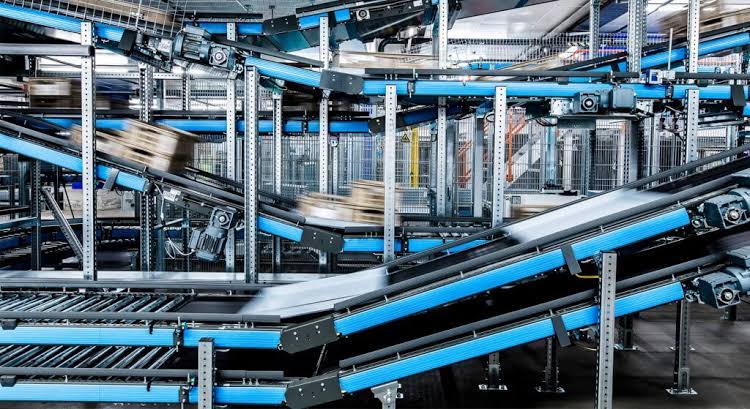 KNAPP's conveyor and sorting systems automate product transportation, sequencing, and distribution.